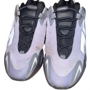 Adidas YZY 700 MNVN GEODE